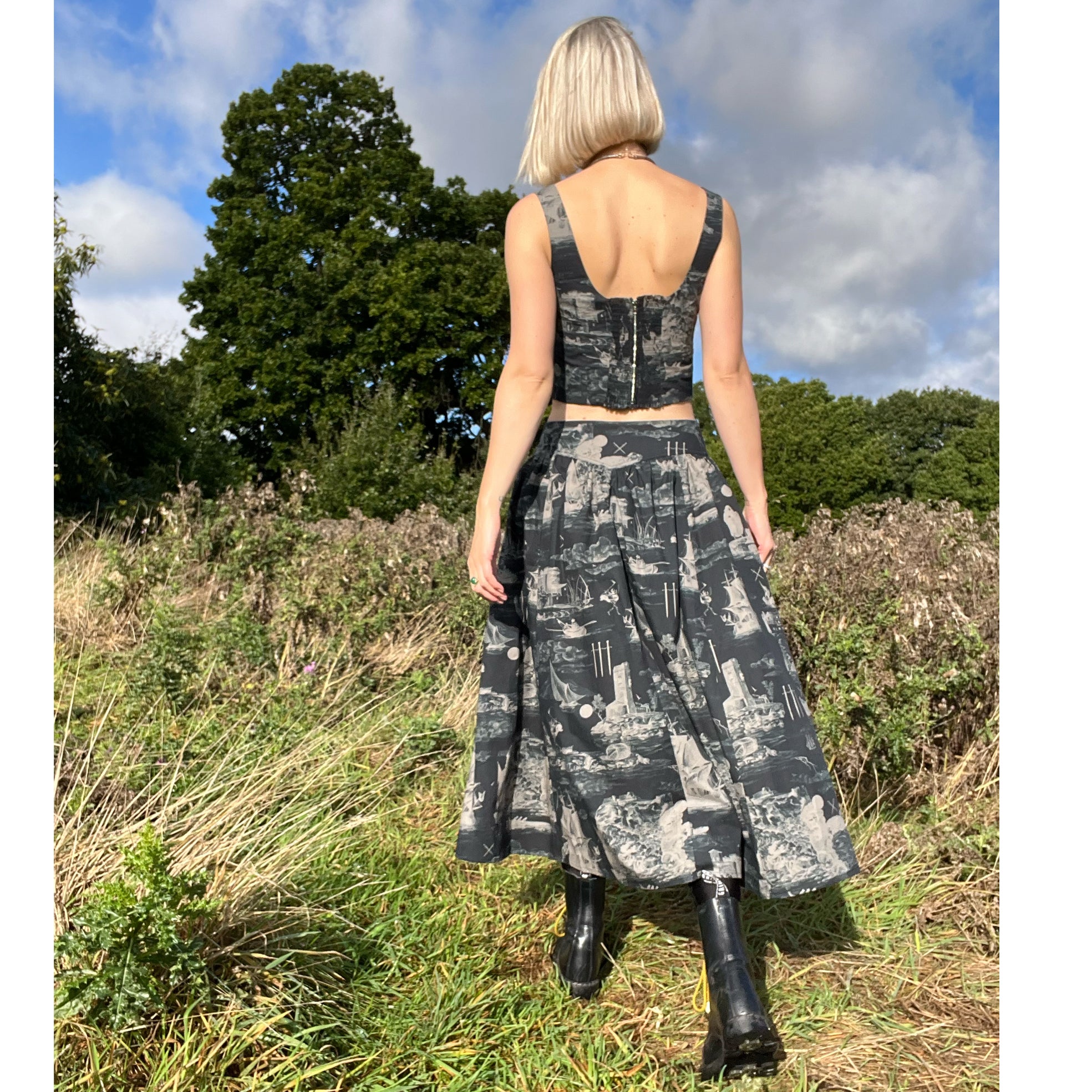 Eddie Cotton Skirt Doomed voyage print in black and beige