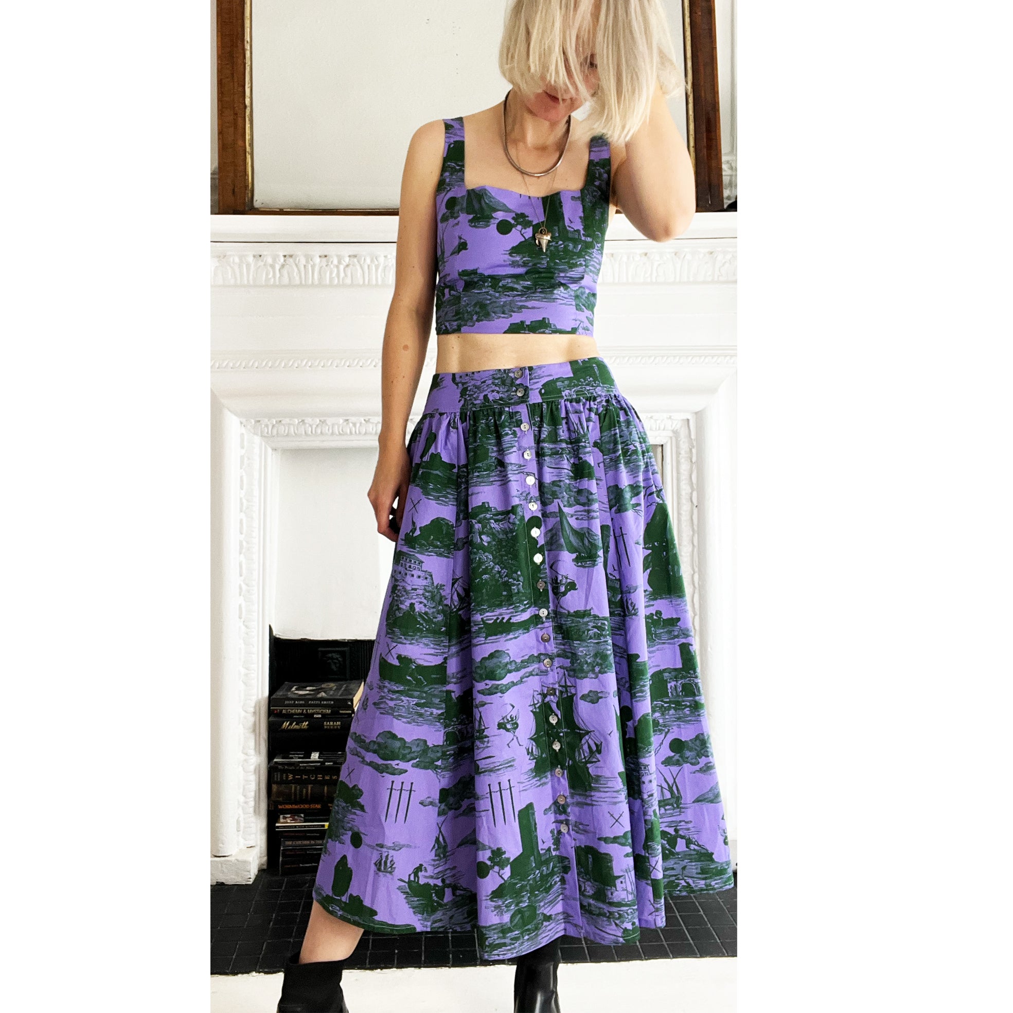Eddie Cotton Skirt Doomed voyage print in violet and deep forest