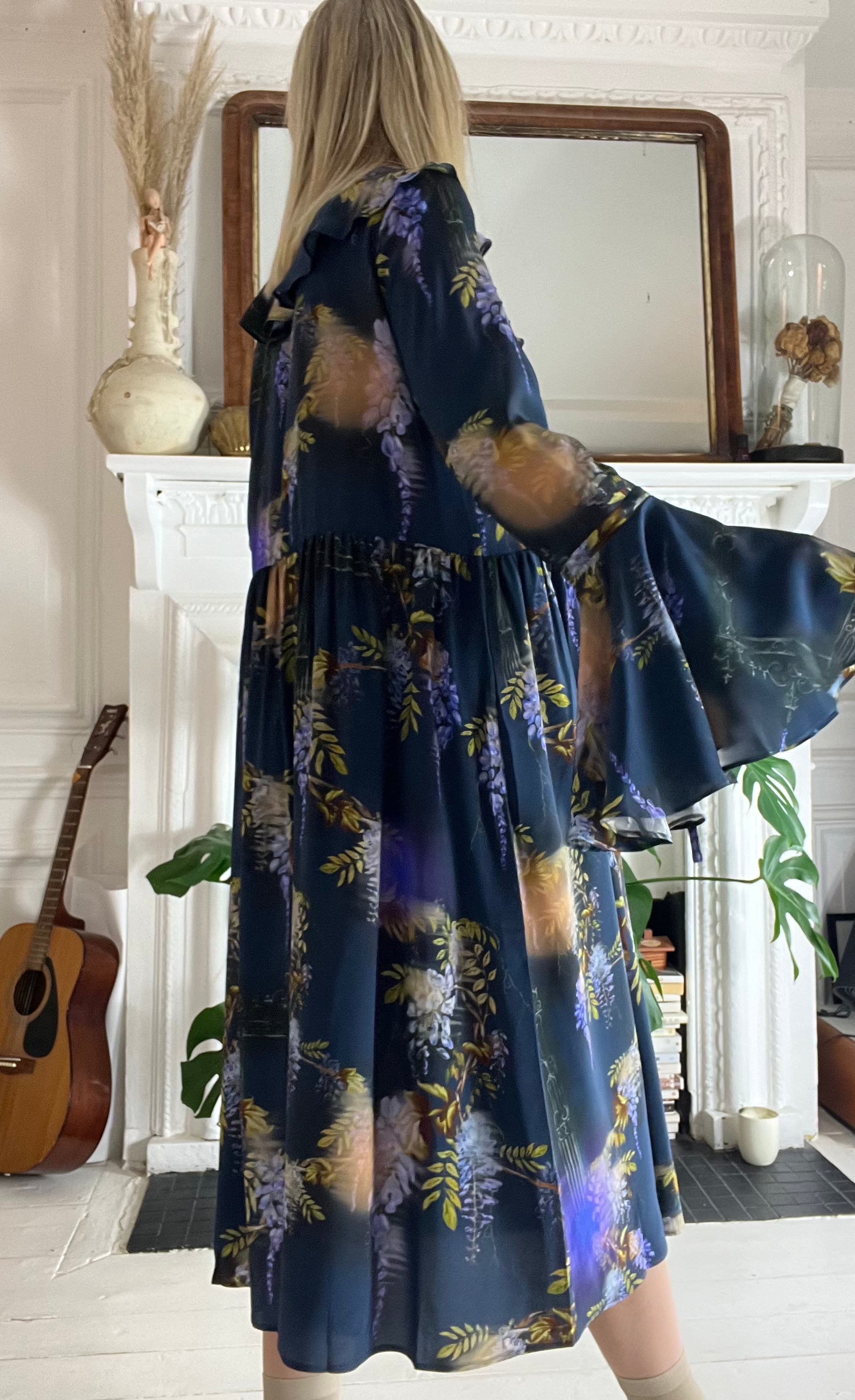 Morhav silk dress in Wisteria print