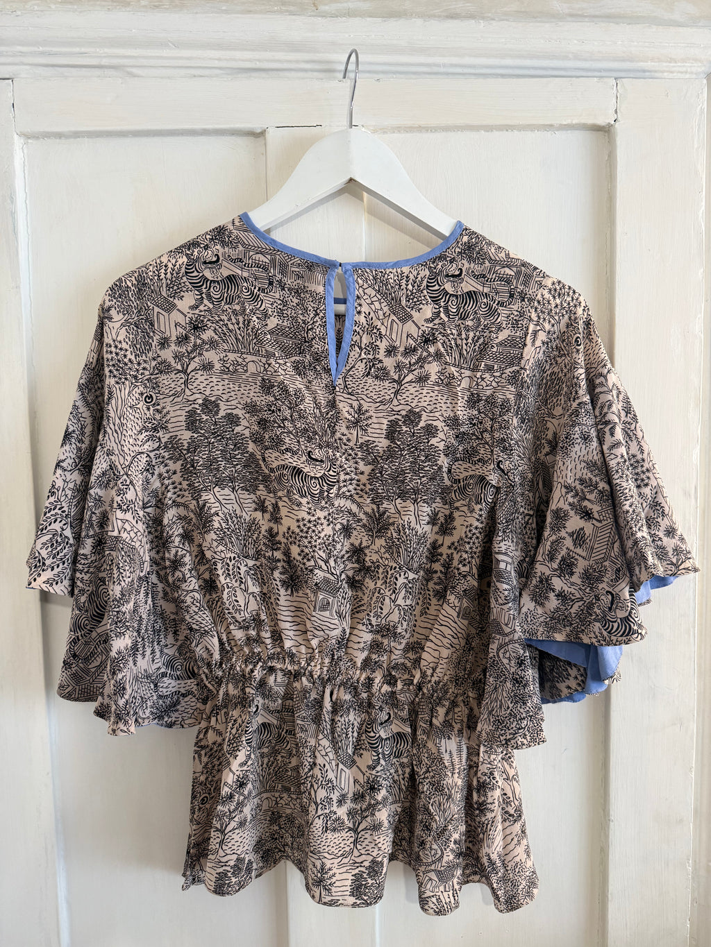 JUNE SAMPLE SALE silk beautiful top, silk lined sleeves. XS