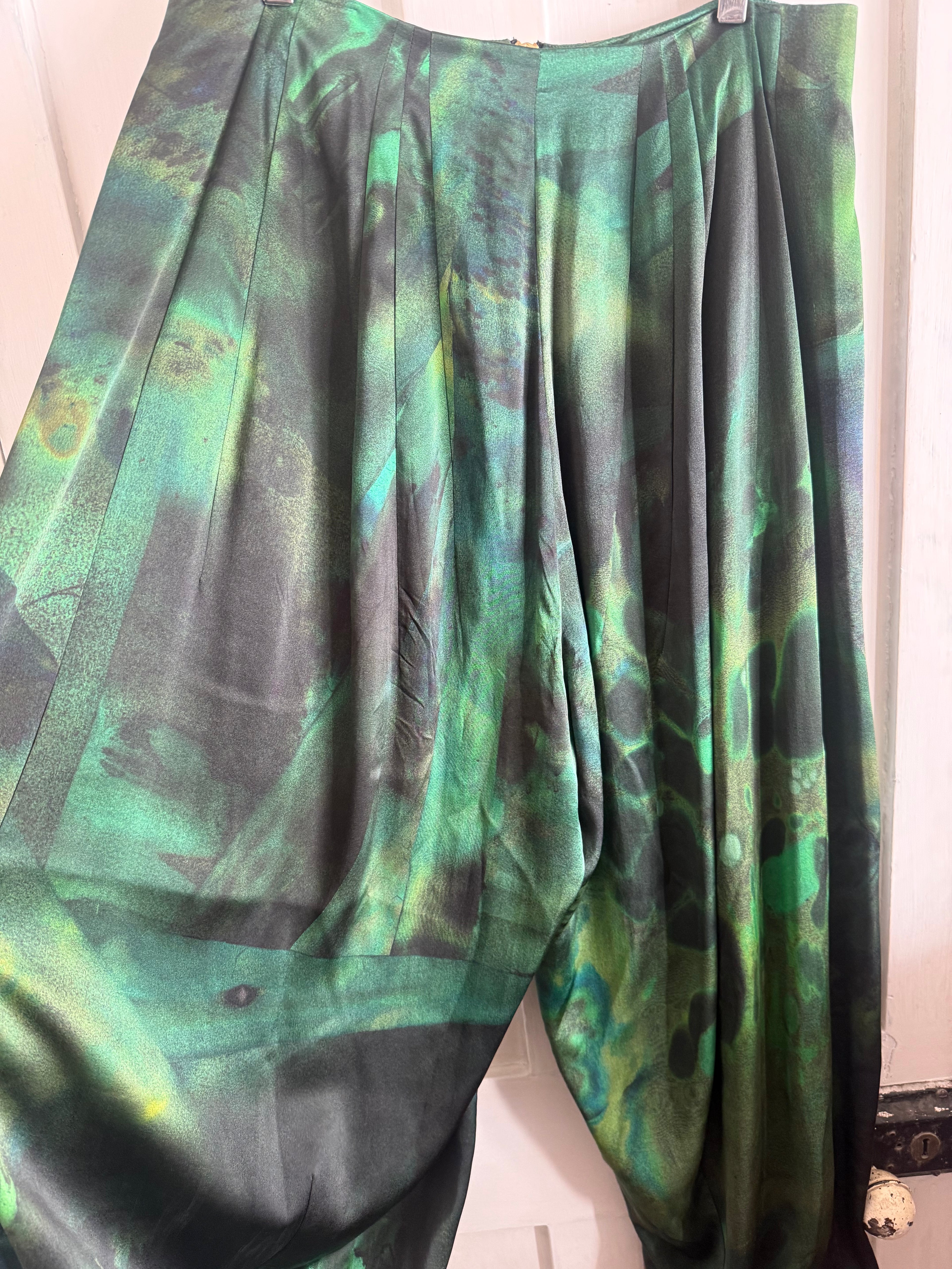 JUNE SAMPLE SALE Hope pants sample size M