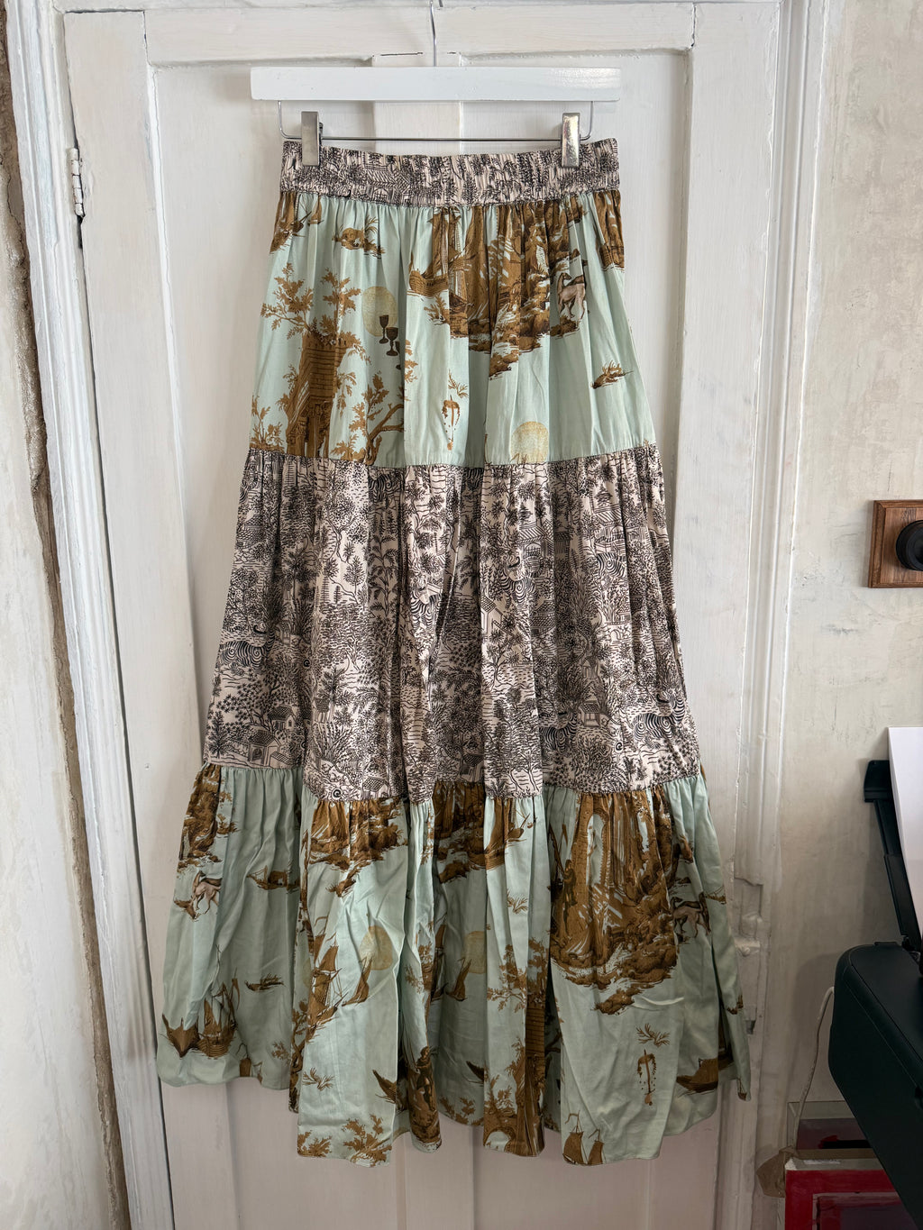 JUNE SAMPLE SALE cotton print mix skirt. S-M