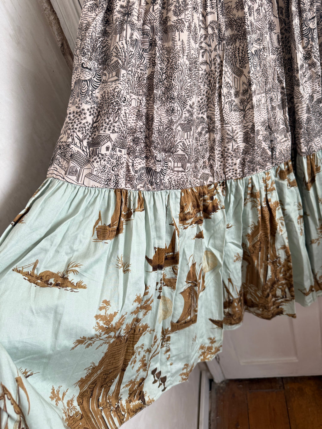 JUNE SAMPLE SALE cotton print mix skirt. S-M