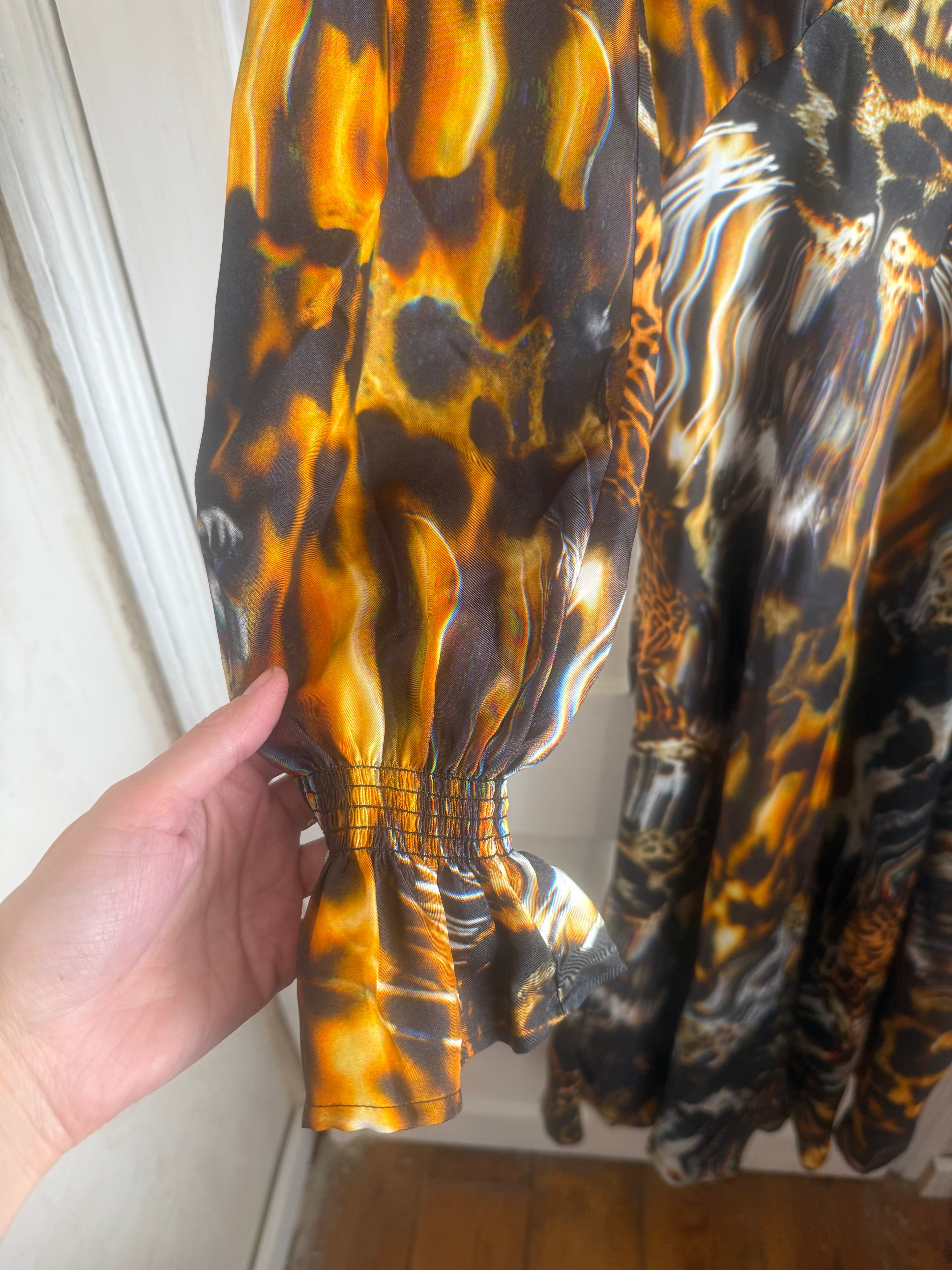 JUNE SAMPLE SALE silk twill skin print peggy dress small