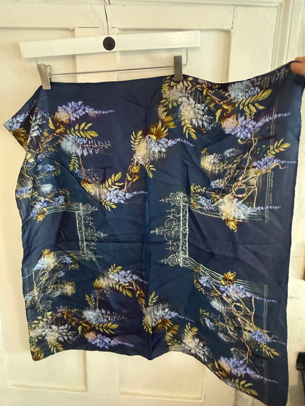 JUNE SAMPLE SALE silk twill wisteria 70 x 70cm