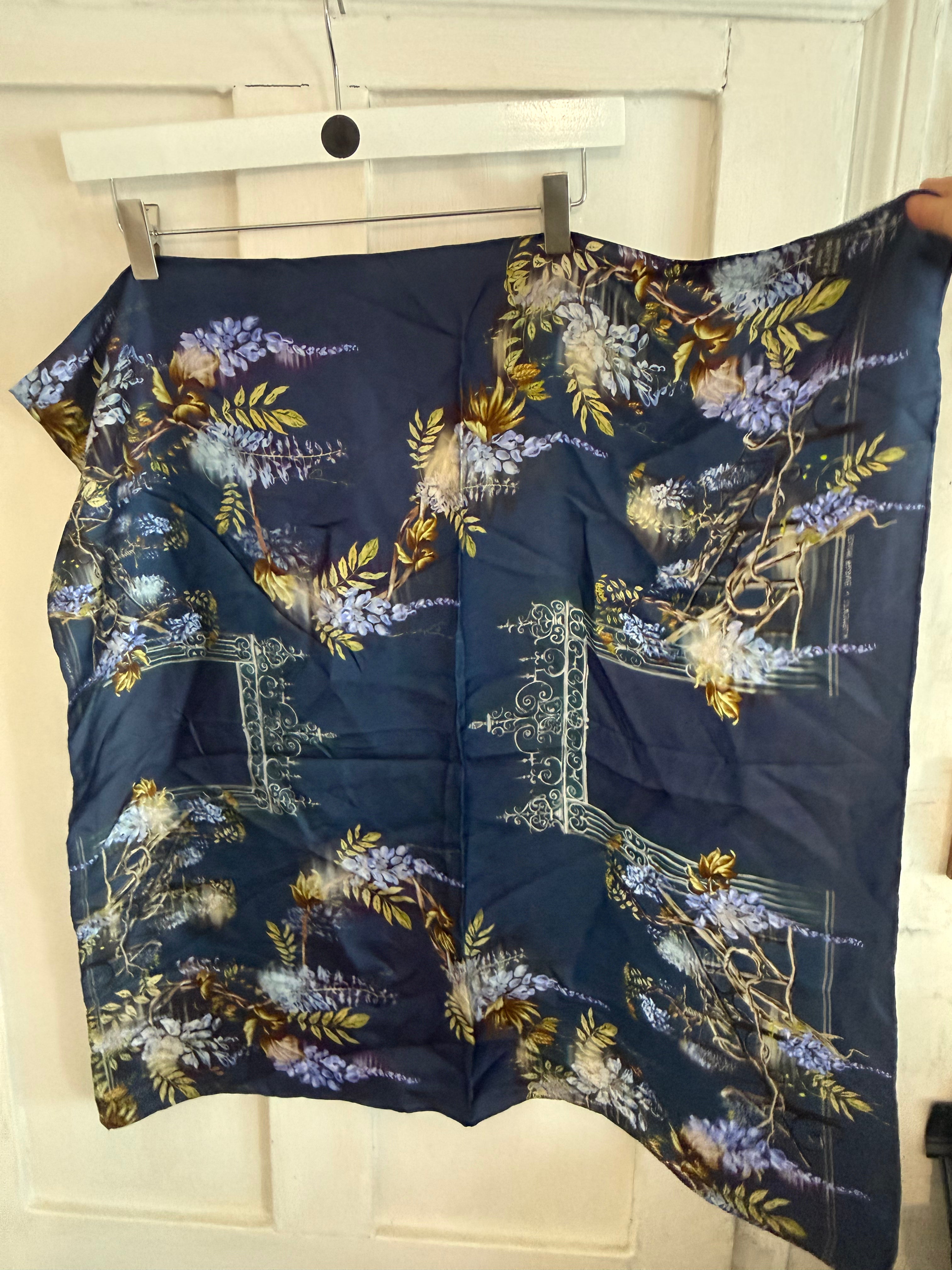 JUNE SAMPLE SALE silk twill wisteria 70 x 70cm
