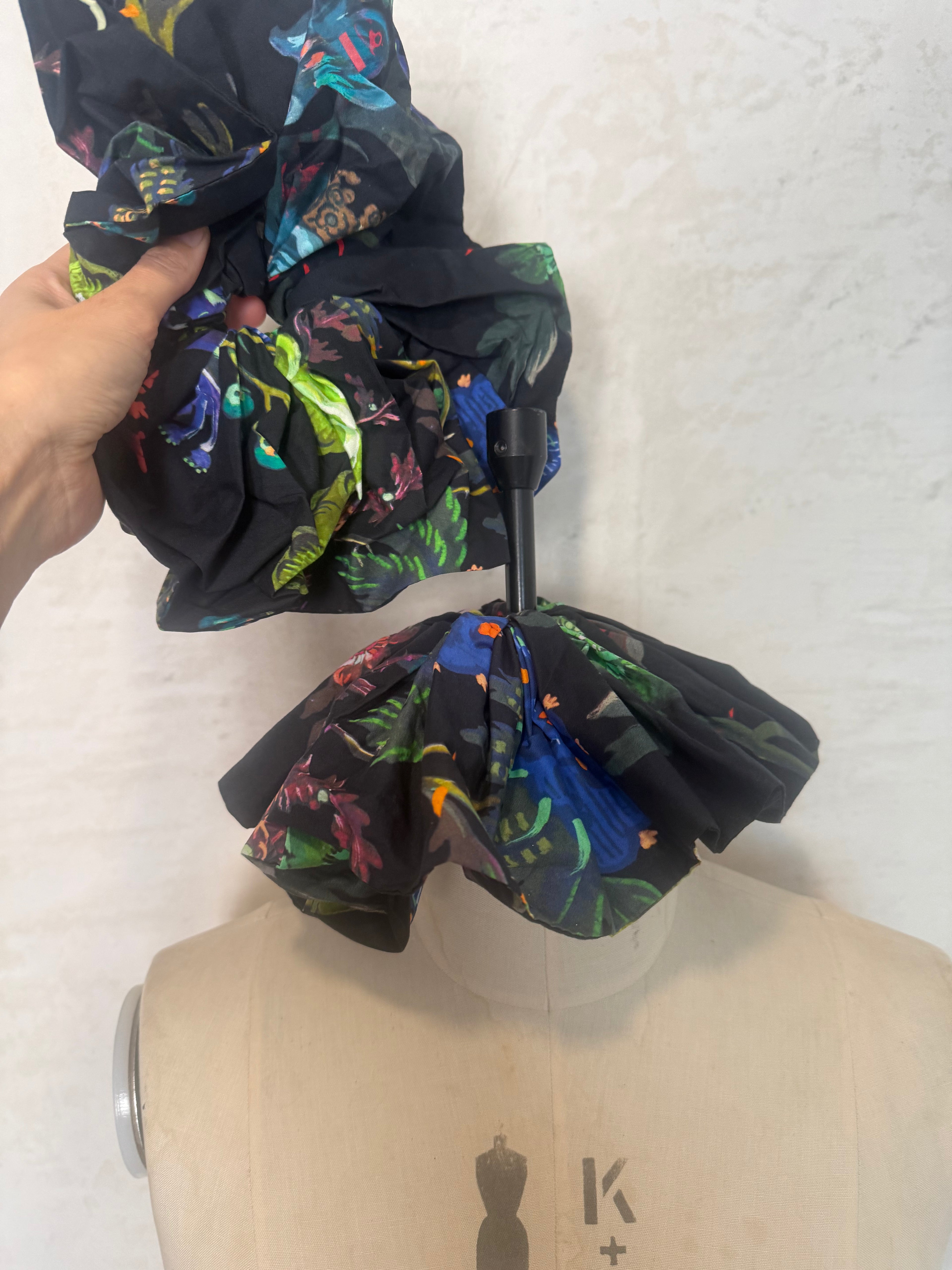 JUNE SAMPLE SALE GIANT WITCH FLOWER SCRUNCHIE