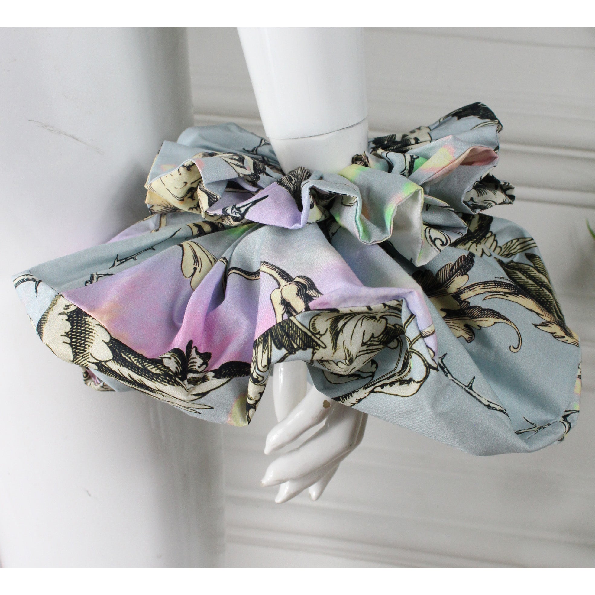 Fantasia Medium Scrunchie