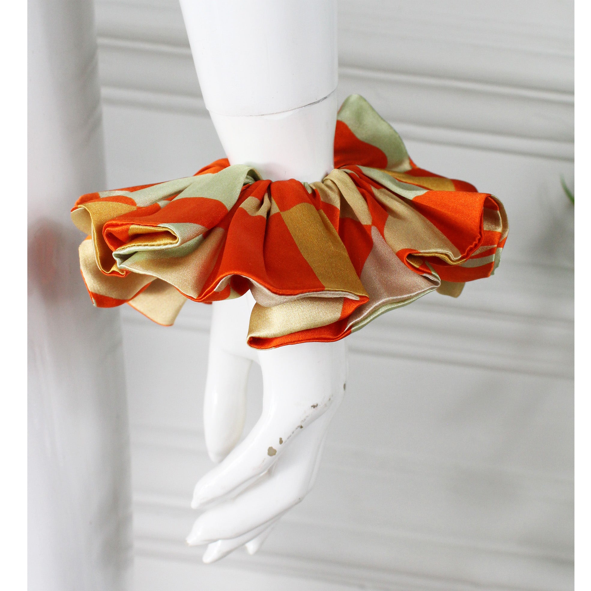Labrynth Medium Scrunchie