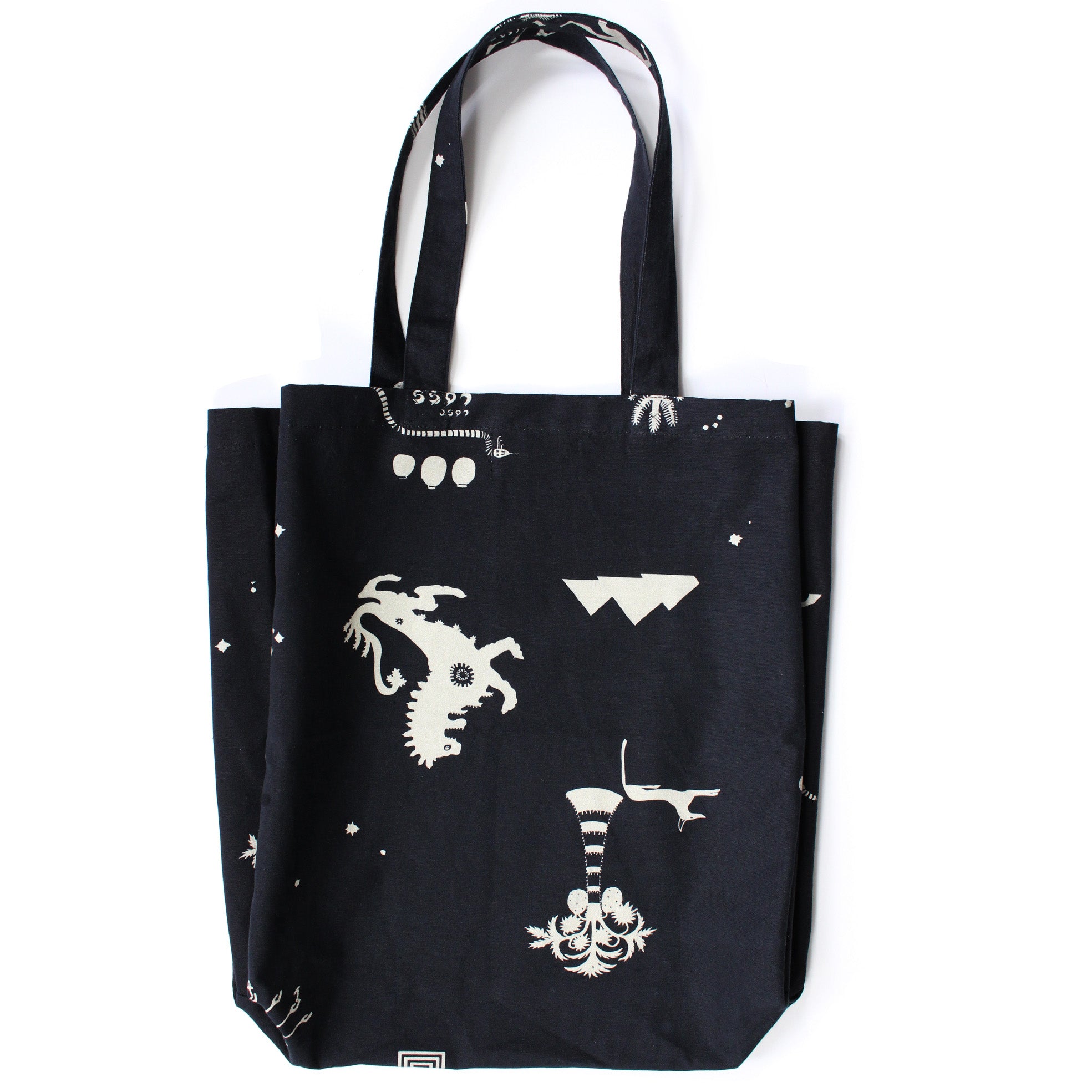 Ancient hearts Tote bag