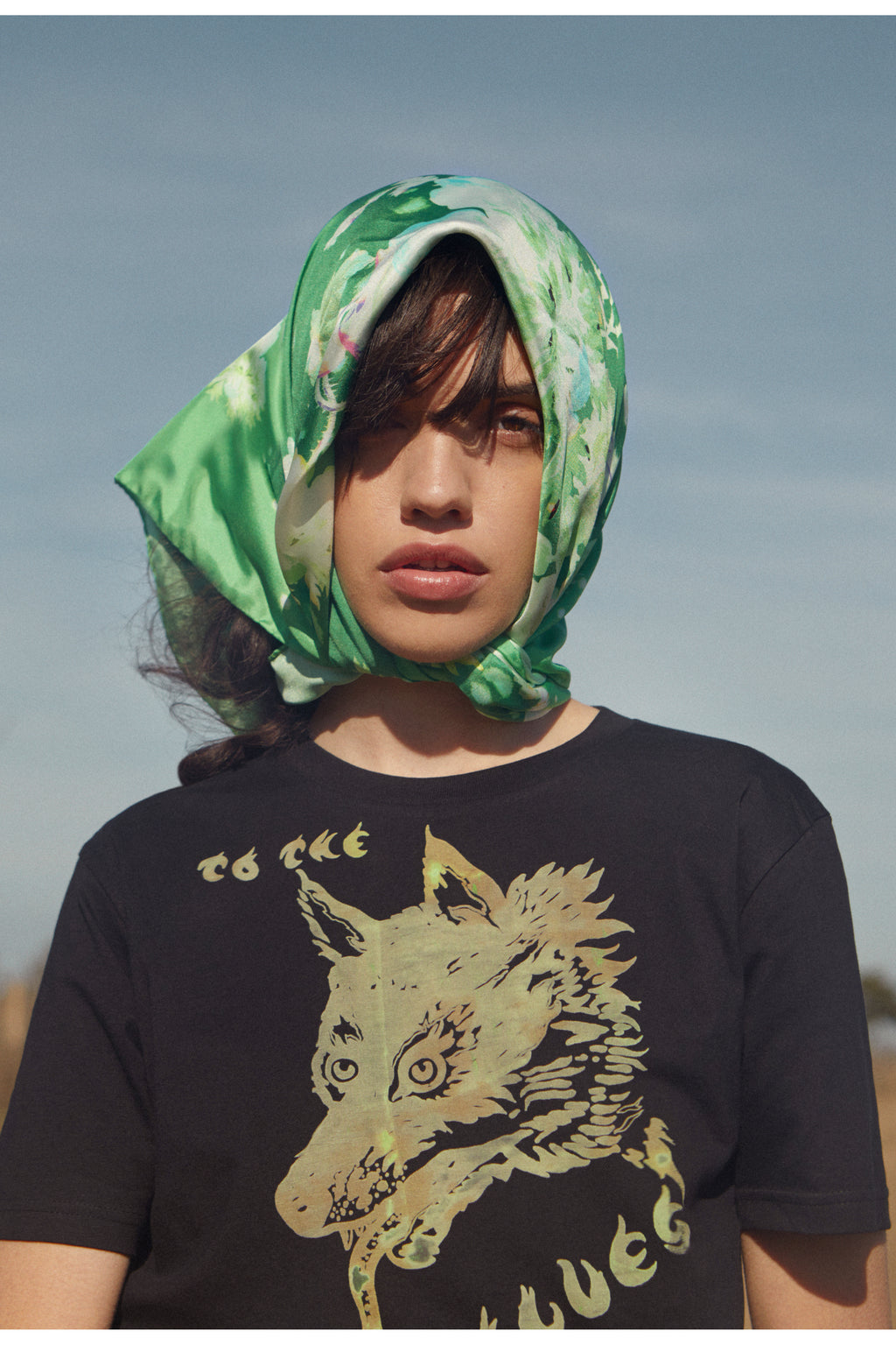 Wolf T shirt in Charcoal/Green